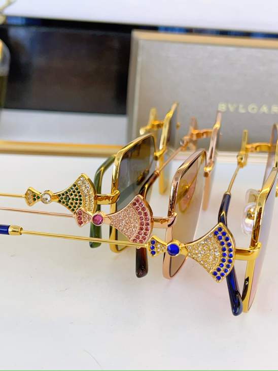 Picture of Bvlgari Sunglasses _SKUfw80049650fw